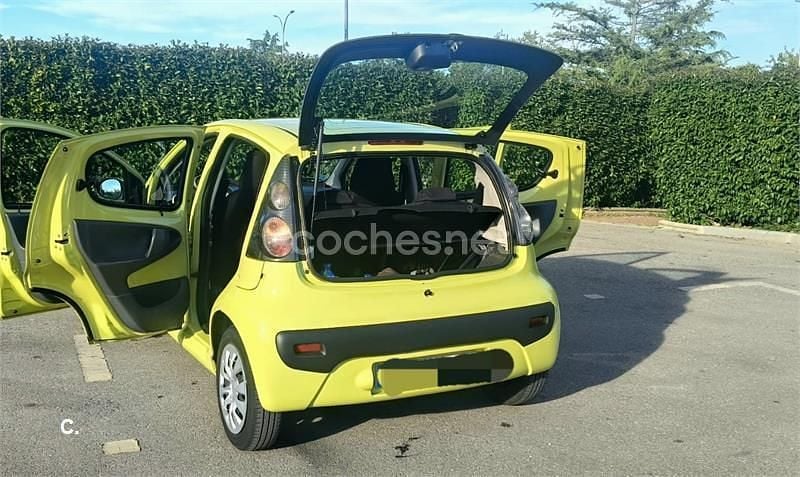 Usado Citroën C1 68 CV (50 kW) 2006 Amarillo Utilitario