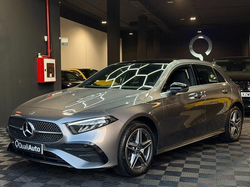 Usado Mercedes A250 218 CV (160 kW) 2024 Gris / plata Berlina