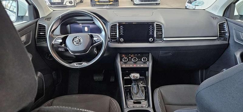 Usado Skoda Karoq Ambition 150 CV (110 kW) 2022 Blanco SUV