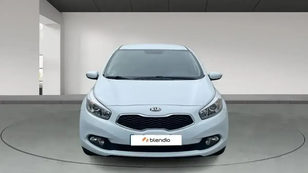 Usado Kia Ceed 100 CV (73 kW) 2015 Blanco Utilitario