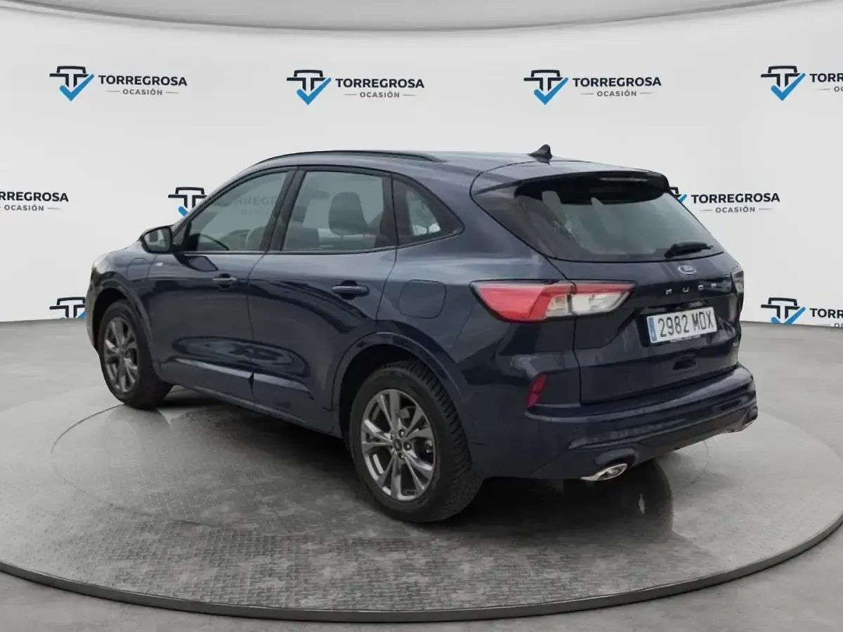Usado Ford Kuga ST-Line 225 CV (165 kW) 2023 Azul SUV