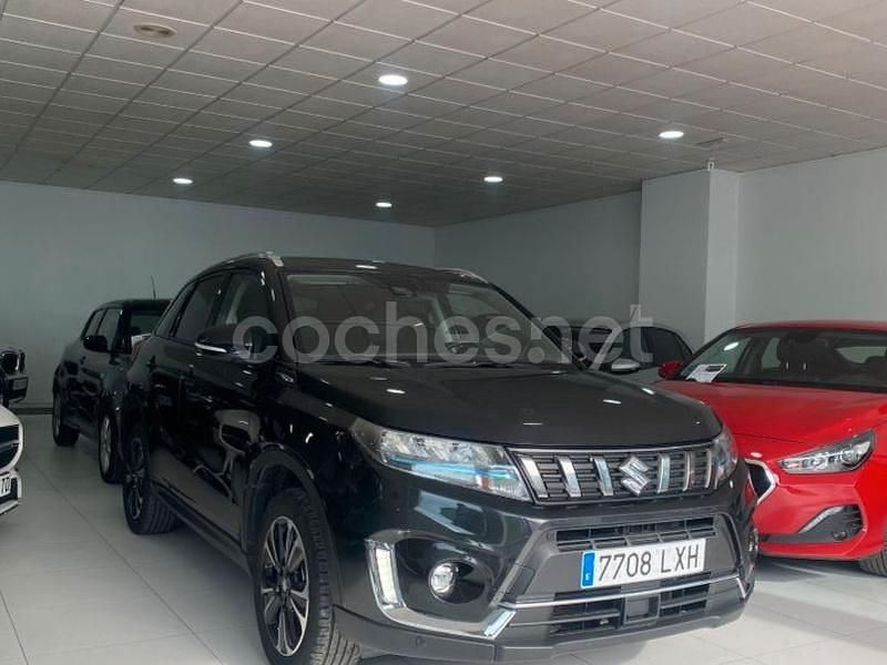 Negro Usado 2022 Suzuki Vitara GLX SUV | 20.900 € (Precio justo) - Imagen 1/4