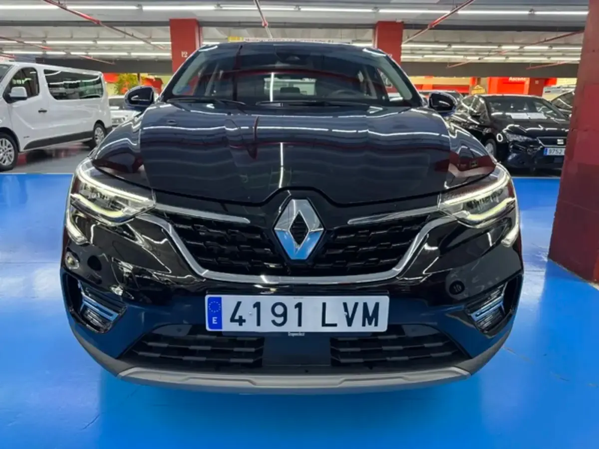Usado Renault Arkana Zen 140 CV (102 kW) 2021 Negro SUV
