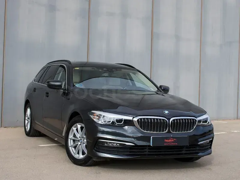 Usado BMW 520 190 CV (139 kW) 2020 Gris / plata Familiar