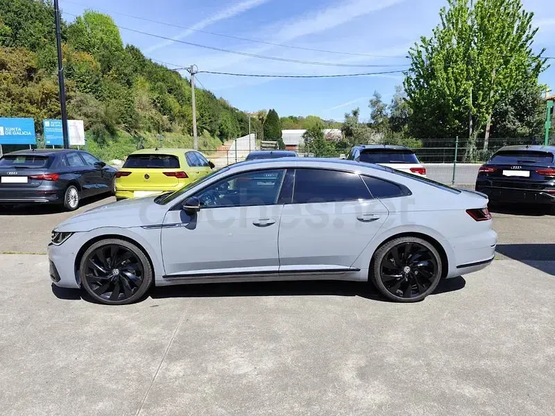 Usado VW Arteon R-line 190 CV (139 kW) 2020 Gris / plata Berlina