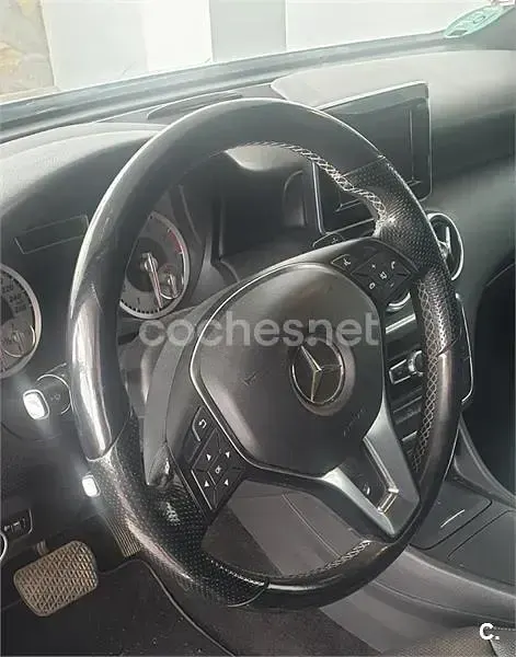 Usado Mercedes A180 Style 122 CV (89 kW) 2012 Negro Berlina