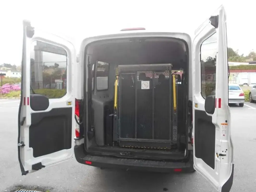 Usado Ford Transit 131 CV (96 kW) 2018 Blanco Van