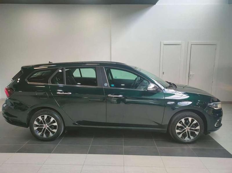 Usado Fiat Tipo Mirror 95 CV (69 kW) 2019 Verde Familiar