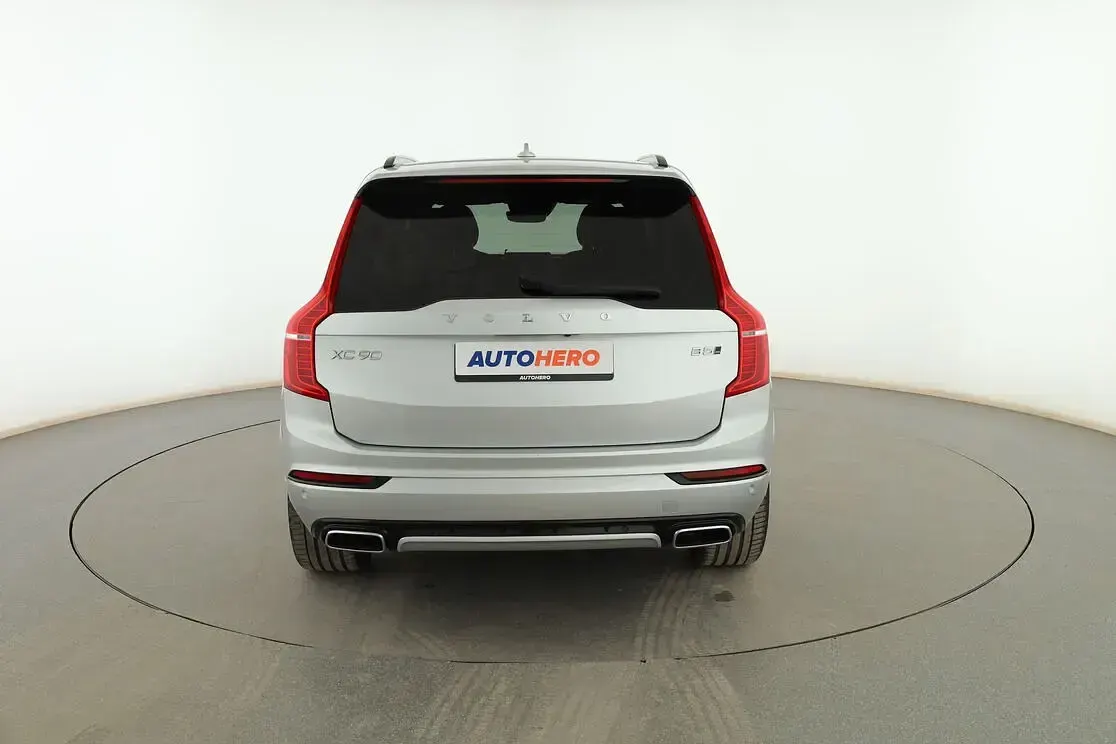Usado Volvo XC90 R-Design 249 CV (183 kW) 2021 Gris SUV
