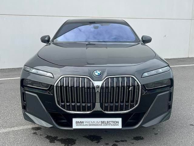 Käytetty BMW i7 Comfort Edition 400 kW (544 HP) 2026 Sedan