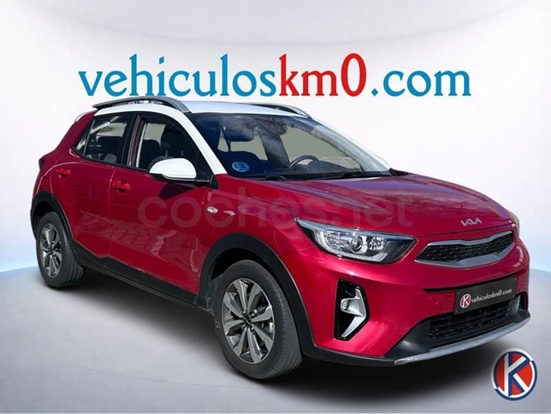 Usado Kia Stonic 100 CV (73 kW) 2022 Rojo SUV