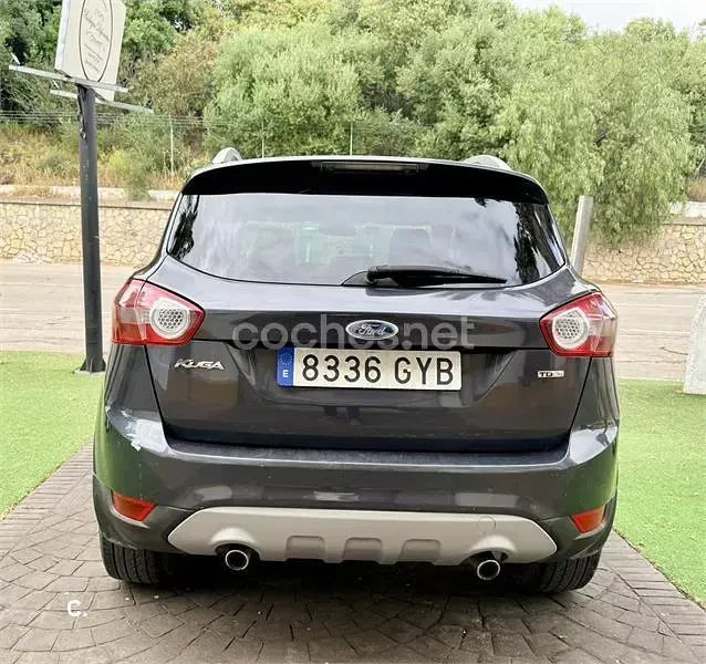 Usado Ford Kuga Trend 140 CV (102 kW) 2010 Gris / plata SUV