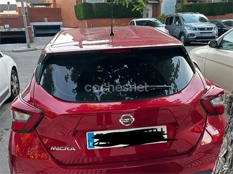 Usado Nissan Micra Acenta 92 CV (67 kW) 2021 Rojo Utilitario