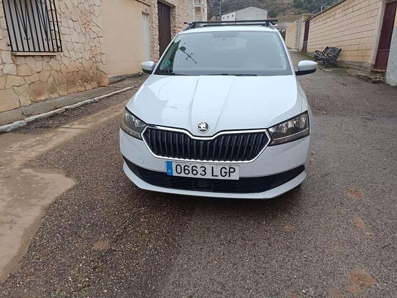Usado Skoda Fabia Active 95 CV (69 kW) 2021 Blanco Utilitario