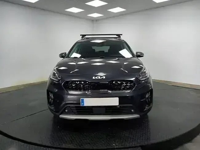 Usado Kia Niro 141 CV (103 kW) 2022 Gris SUV