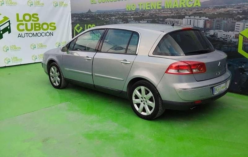 Gris Usado 2005 Renault Vel Satis Utilitario | 3899 € - Imagen 1/4