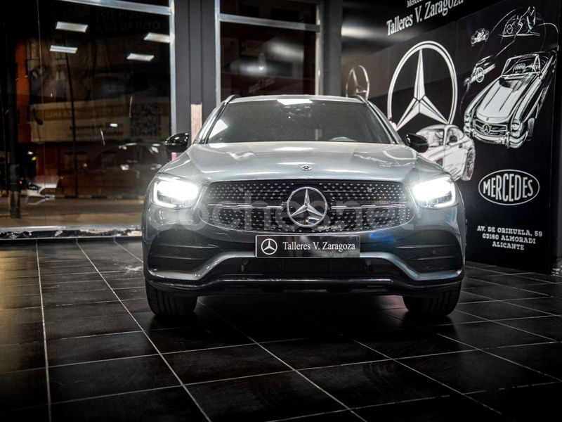 Usado Mercedes GLC200 163 CV (119 kW) 2020 Gris / plata SUV