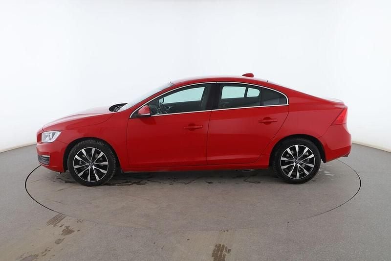 Usado Volvo S60 Momentum 150 CV (110 kW) 2018 Rojo Berlina