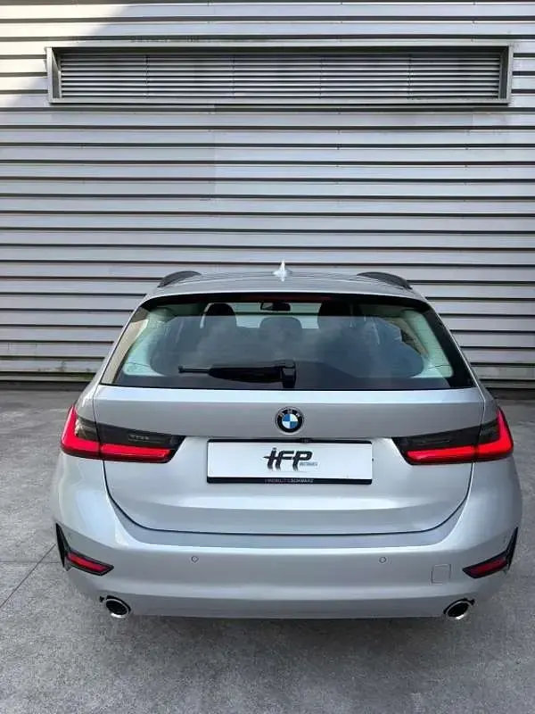Usado BMW 320 190 CV (139 kW) 2021 Gris Familiar