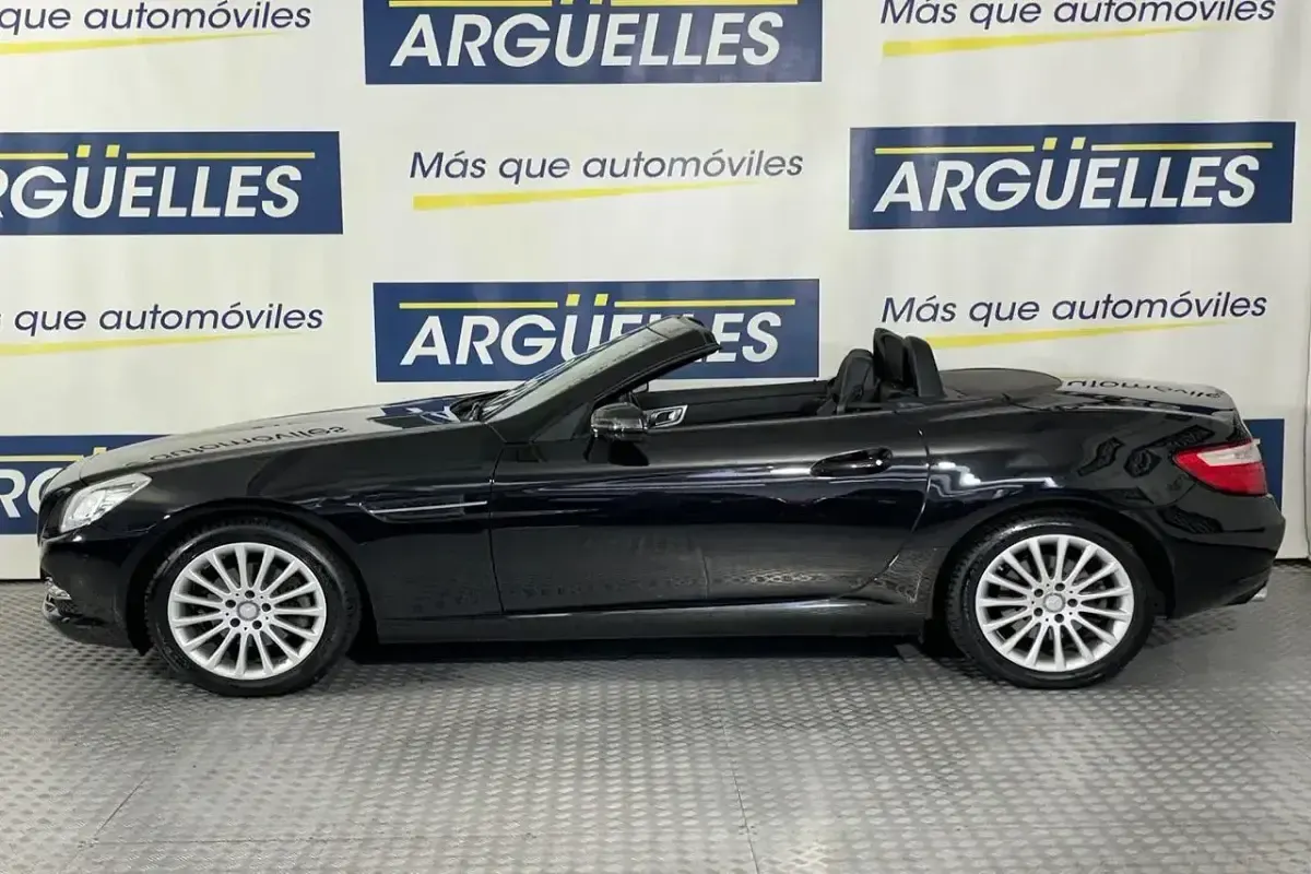 Usado Mercedes SLK200 184 CV (135 kW) 2015 Negro Descapotable