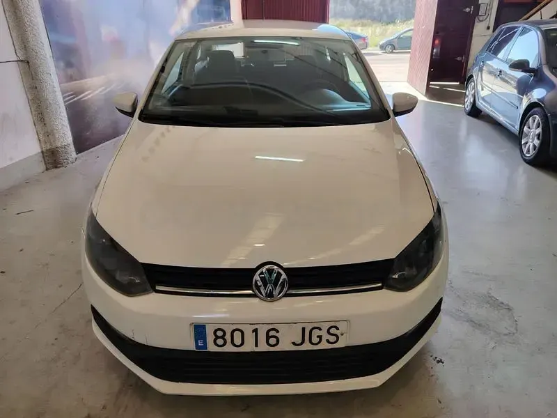 Usado VW Polo Edition 75 CV (55 kW) 2015 Blanco Berlina