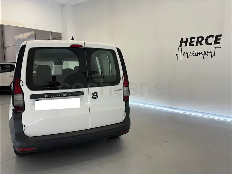 Usado VW Caddy Life 122 CV (89 kW) 2022 Blanco Monovolumen
