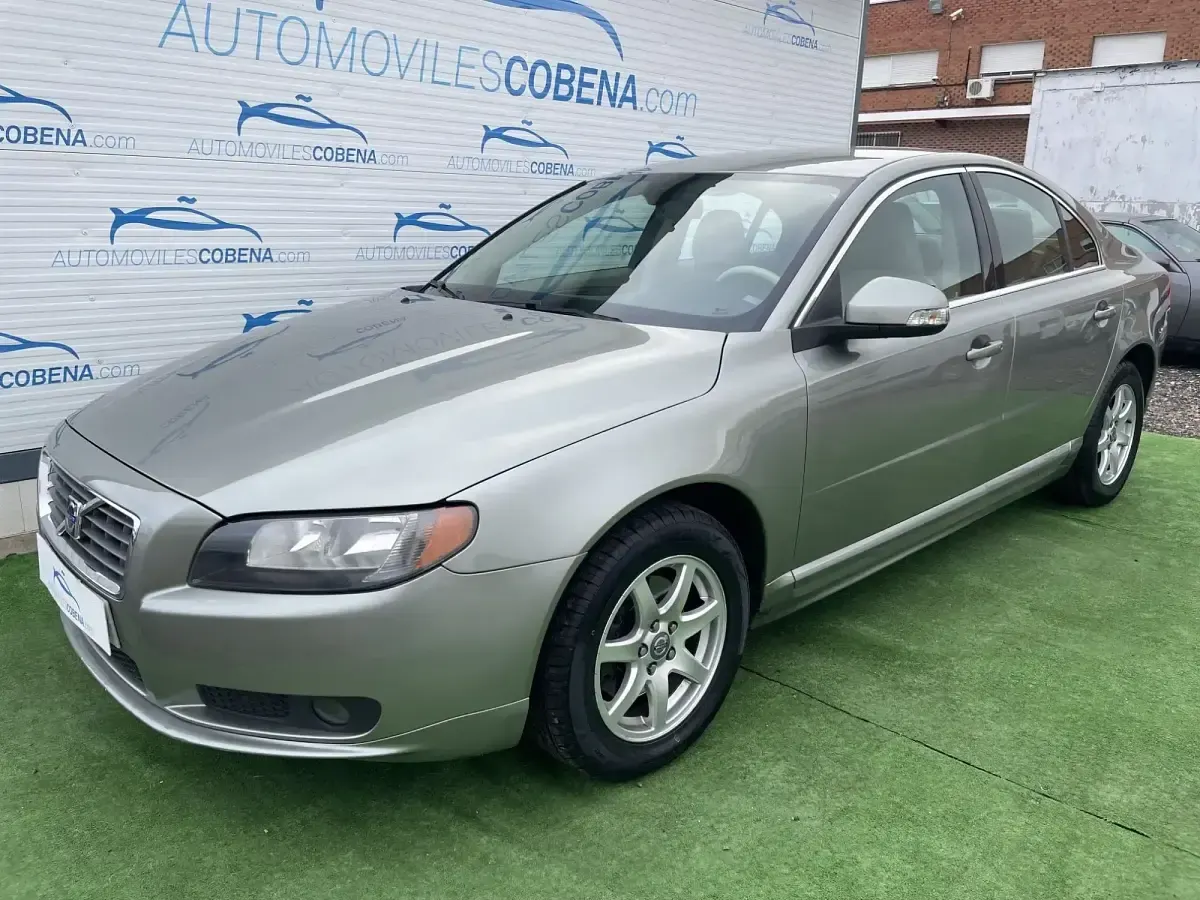 Käytetty Volvo S80 Momentum 185 HP (136 kW) 2007 Harmaa Sedan