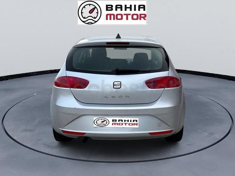 Usado Seat Leon Copa 105 CV (77 kW) 2011 Gris / plata Utilitario