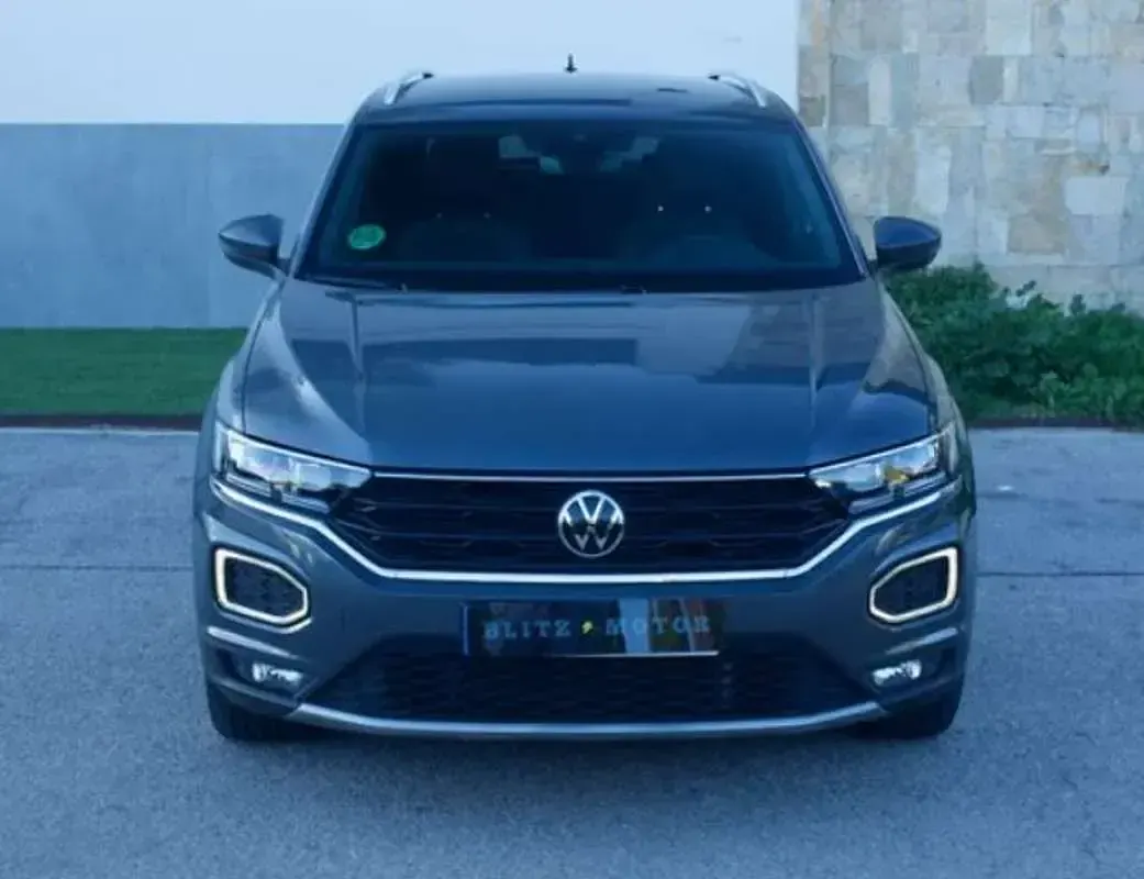 Usado VW T-Roc Advance 150 CV (110 kW) 2022 Gris SUV