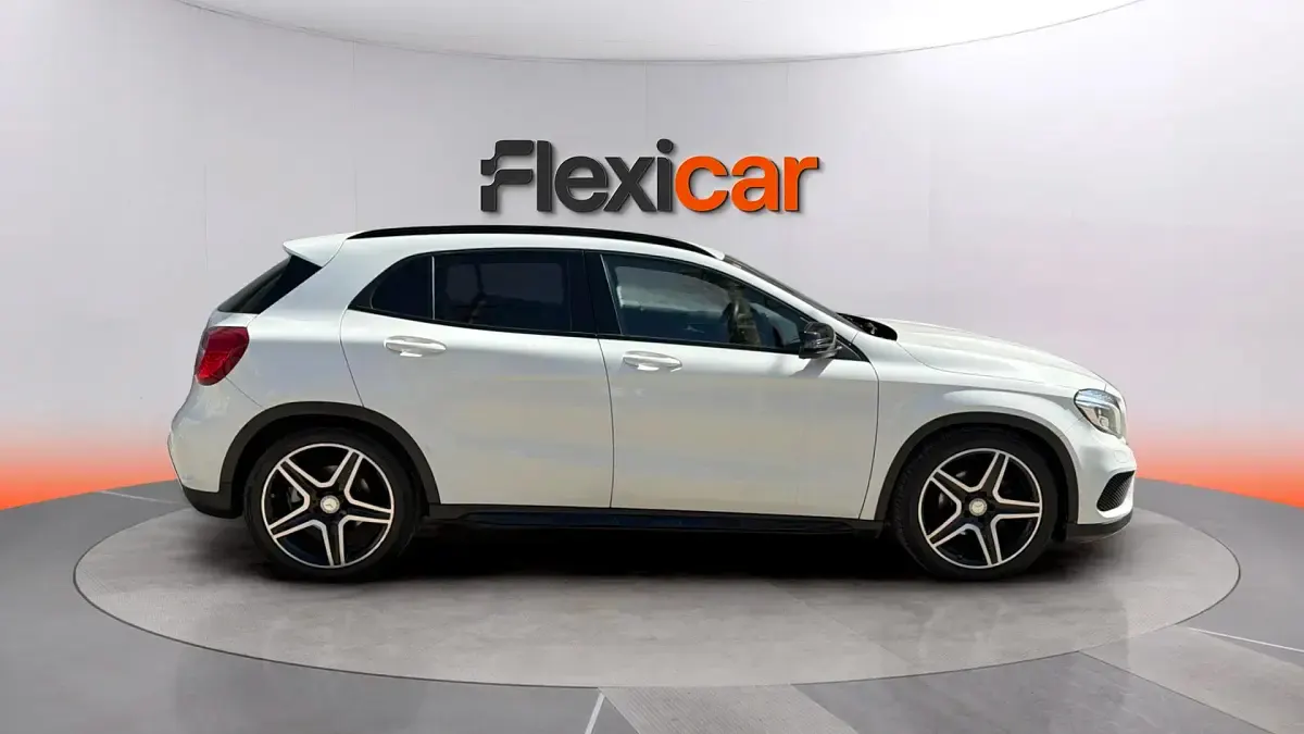 Usado Mercedes GLA200 AMG line 156 CV (114 kW) 2015 Blanco SUV