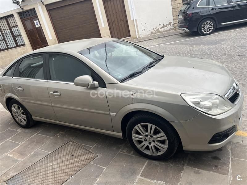 Usado Opel Vectra Elegance 120 CV (88 kW) 2007 Beige Berlina