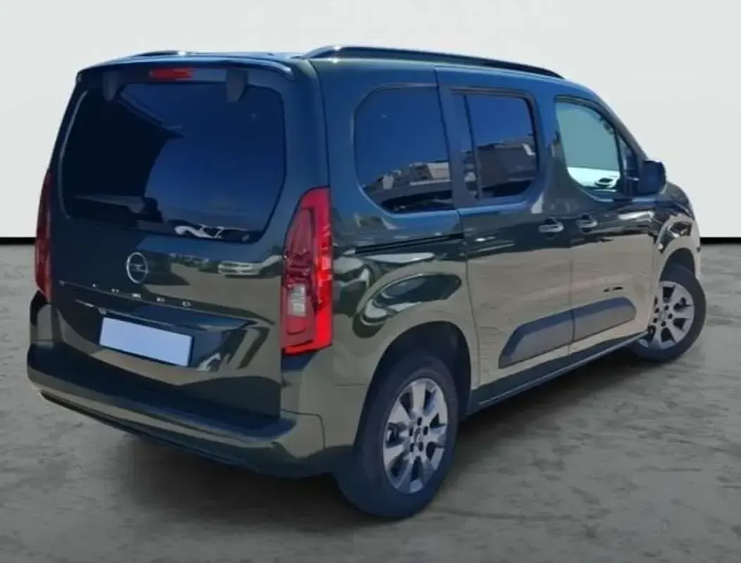 Usado Opel Combo 102 CV (75 kW) 2025 Verde Monovolumen