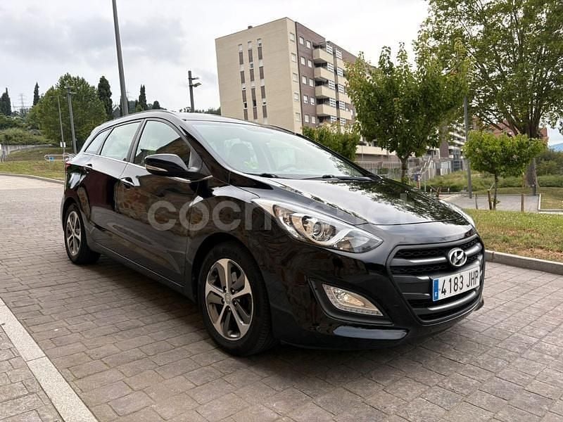 Usado Hyundai i30 Blackline 110 CV (80 kW) 2015 Negro Familiar