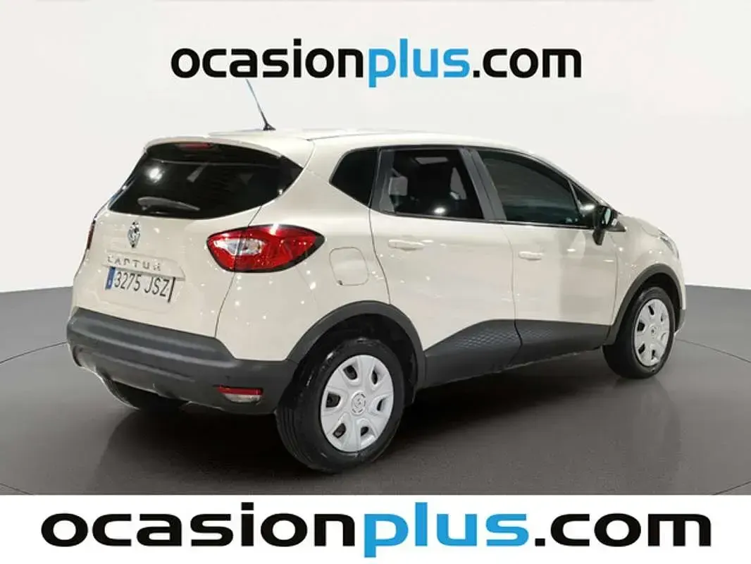 Usado Renault Captur Life 90 CV (66 kW) 2016 Beige SUV