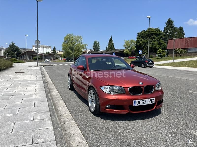 Granate Usado 2009 BMW 120 Coupé Coupe | 12.300 € (Caro) - Imagen 1/4
