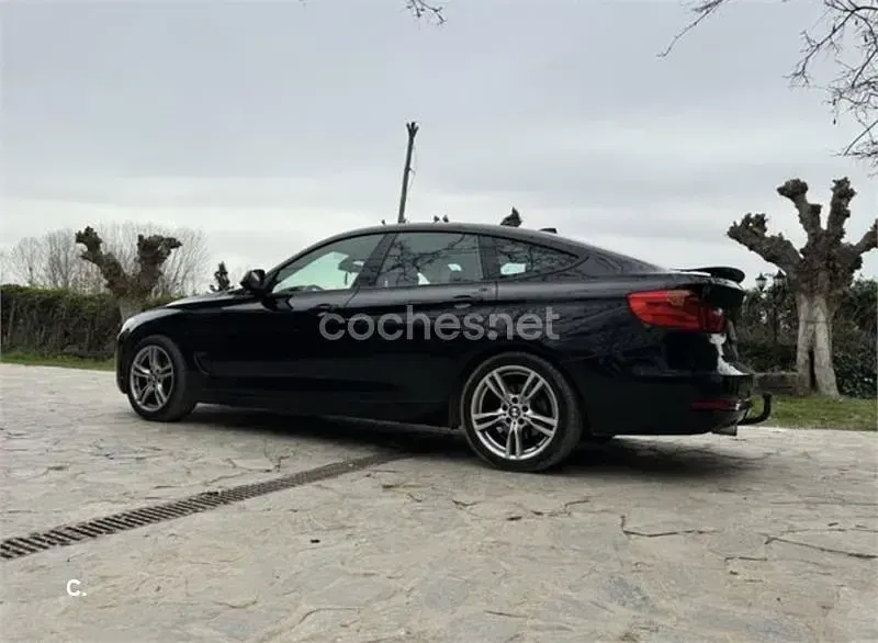 Usado BMW 318 143 CV (105 kW) 2014 Negro Berlina