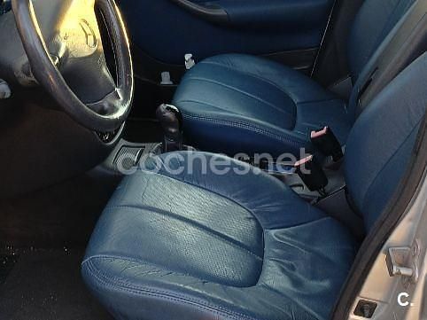 Usado Mercedes A160 Elegance 102 CV (75 kW) 2003 Gris / plata Monovolumen