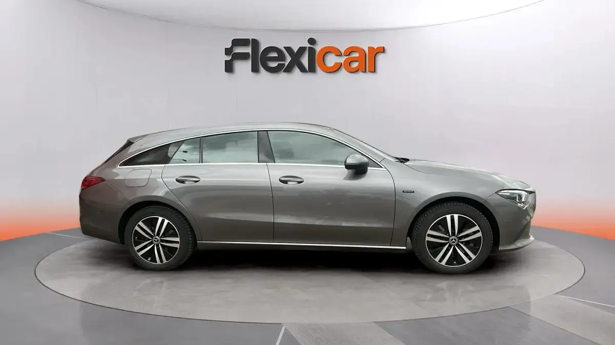 Usado Mercedes CLA250e Shooting Brake 218 CV (160 kW) 2021 Gris Familiar