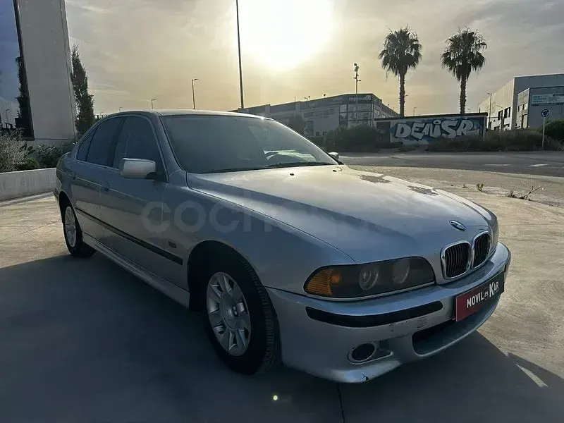 Usado BMW 525 163 CV (119 kW) 2002 Gris / plata Berlina