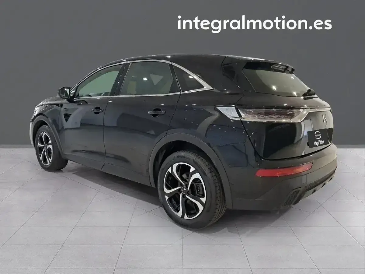 Usado DS Automobiles DS7 Crossback Chic 130 CV (95 kW) 2021 Negro SUV