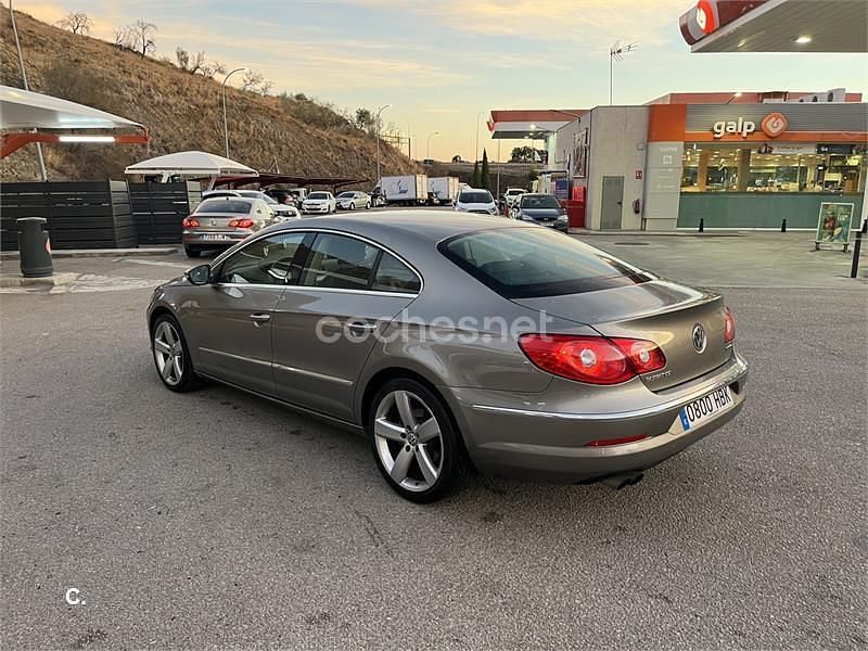 Usado VW Passat 140 CV (102 kW) 2011 Beige Berlina