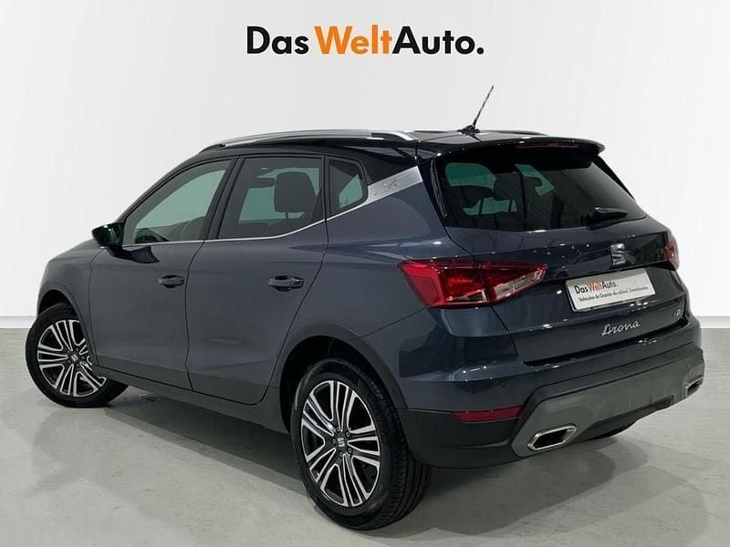 Usado Seat Arona FR 115 CV (84 kW) 2024 Gris SUV