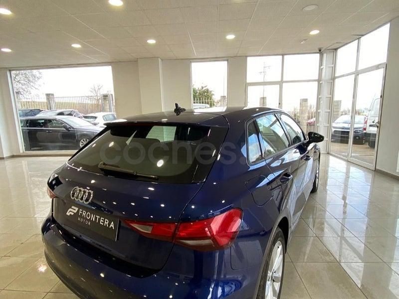 Usado Audi A3 110 CV (80 kW) 2021 Azul Berlina