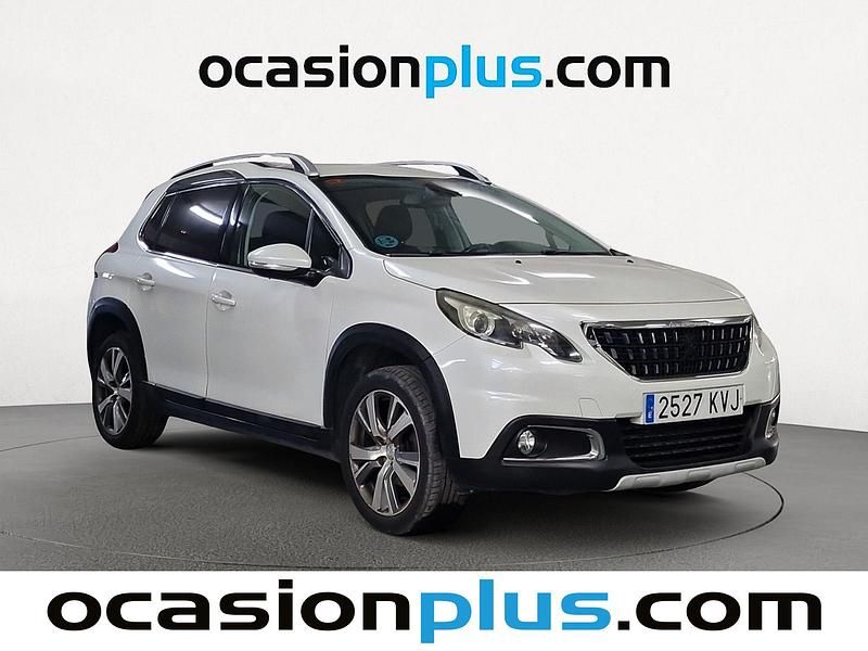 Usado Peugeot 2008 Allure 131 CV (96 kW) 2019 Blanco SUV