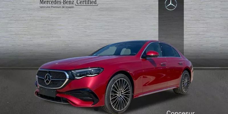 Rojo Nuevo 2025 Mercedes E300 Berlina | 70.890 € (Buen precio) - Imagen 1/4