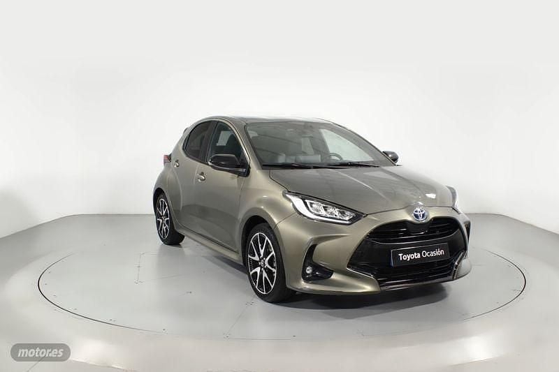Bronce Usado 2022 Toyota Yaris Style Berlina | 19.900 € (Precio justo) - Imagen 1/4