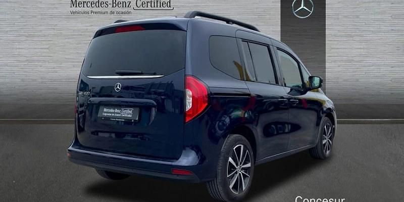 Usado Mercedes EQT200 89 kW (122 CV) 2023 Azul Monovolumen