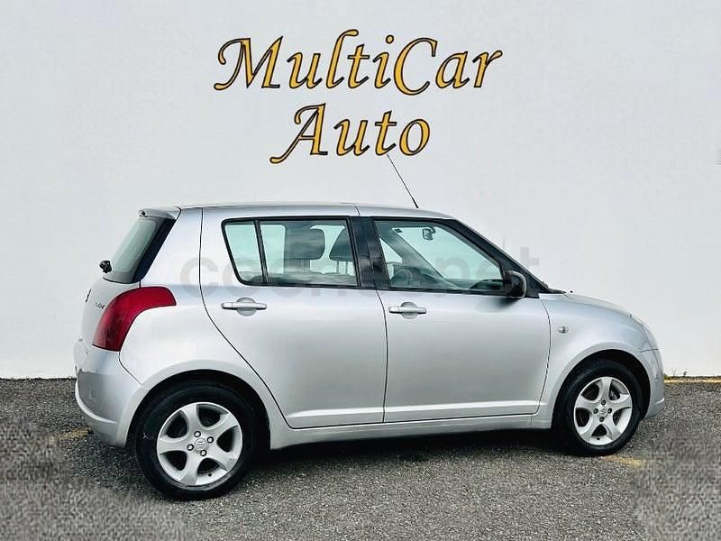 Usado Suzuki Swift GL 92 CV (67 kW) 2006 Gris / plata Berlina
