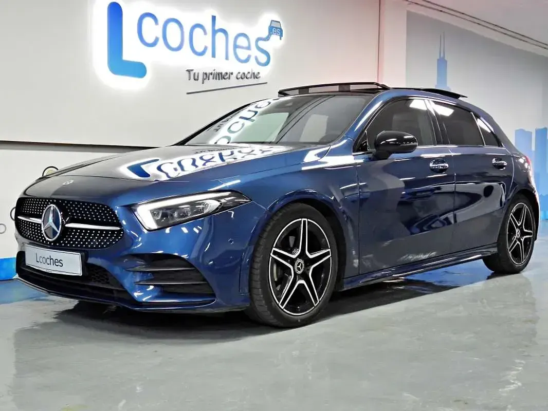 Usado Mercedes A200 163 CV (119 kW) 2022 Azul Utilitario