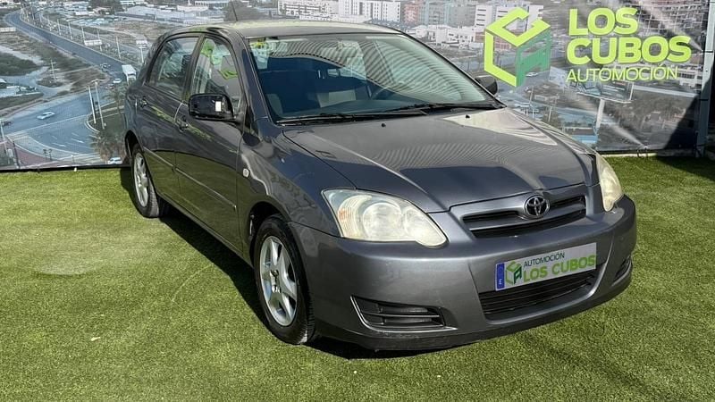 Usado Toyota Corolla Terra 90 CV (66 kW) 2006 Gris